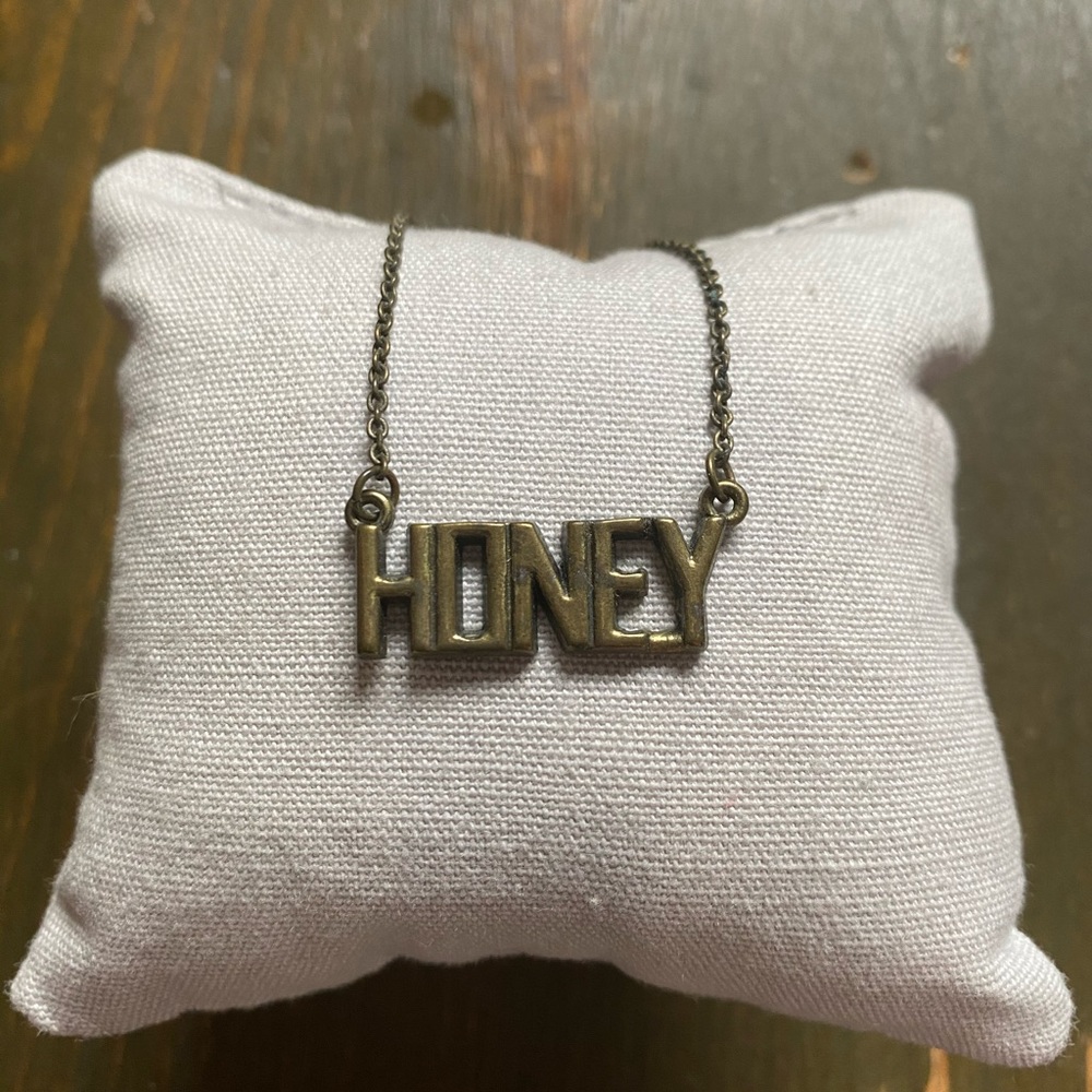 “HONEY” Nameplate Necklace